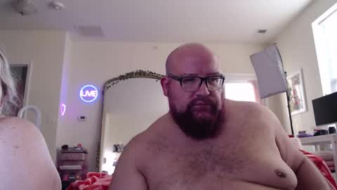 Snapshot of bigbear4cuddles chatting on April 16, 2026, 11:07 pm BigBear4Cuddles online show from April 16, 2026, 11:07 pm