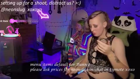 Snapshot of bigbearandbunny chatting on December 18, 2025, 8:26 pm bigbearandbunny online show from December 18, 2025, 8:26 pm