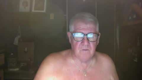 Snapshot of bigbeerdrinker1 chatting on April 24, 2026, 3:53 am bigbeerdrinker online show from April 24, 2026, 3:53 am