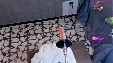 Snapshot of bigboobs_violeta chatting on November 5, 2025, 9:04 pm VIOLETA online show from November 5, 2025, 9:04 pm