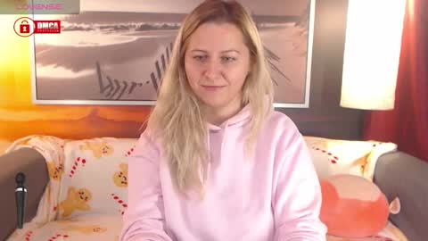 Snapshot of bigboobsarri chatting on December 11, 2024, 9:45 pm BigBoobsArri online show from December 11, 2024, 9:45 pm