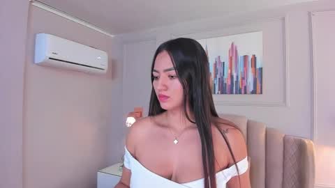 Snapshot of bigboobsnaughty1 chatting on February 19, 2025, 5:06 pm online show from February 19, 2025, 5:06 pm