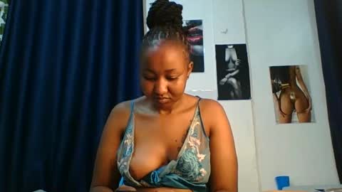 Snapshot of bigboootyy chatting on October 10, 2025, 7:02 pm BigBoootyy online show from October 10, 2025, 7:02 pm