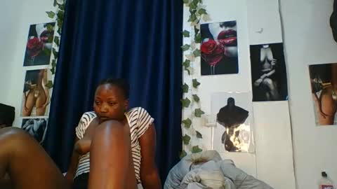 Snapshot of bigboootyy chatting on October 21, 2025, 7:03 pm BigBoootyy online show from October 21, 2025, 7:03 pm