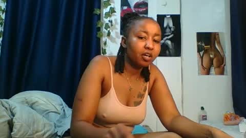 Snapshot of bigboootyy chatting on November 3, 2025, 5:25 pm BigBoootyy online show from November 3, 2025, 5:25 pm