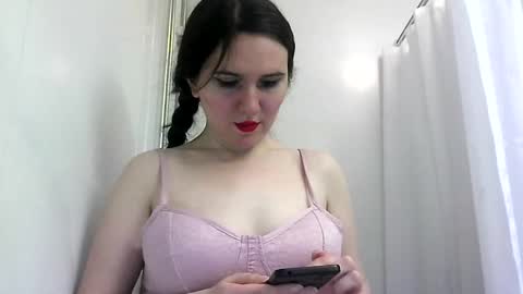 Isabella online show from March 9, 2025, 1:25 am