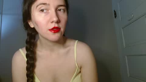 Isabella online show from February 15, 2026, 8:16 pm