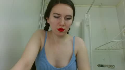 Isabella online show from May 14, 2026, 11:28 am