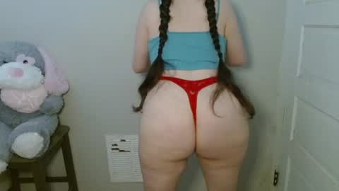 Isabella online show from June 25, 2026, 3:49 pm