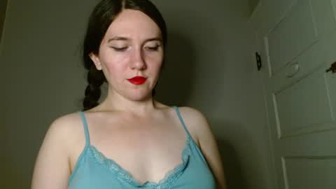 Isabella online show from July 3, 2026, 4:52 am