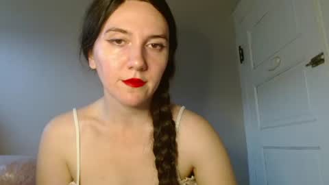 Isabella online show from July 18, 2026, 4:22 pm