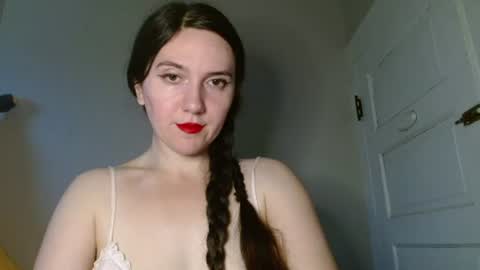 Isabella online show from July 21, 2026, 4:20 pm