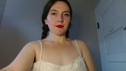 Isabella online show from July 28, 2026, 8:52 pm