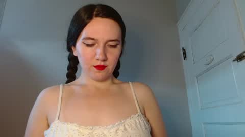 Isabella online show from July 29, 2026, 4:38 pm