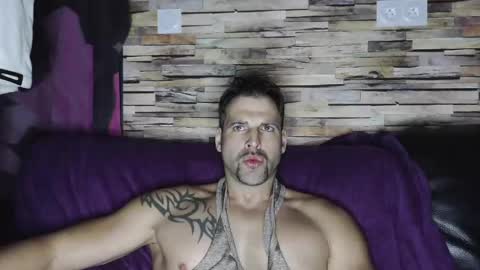 Snapshot of bigboyband chatting on January 18, 2025, 5:15 pm Bigboyband online show from January 18, 2025, 5:15 pm