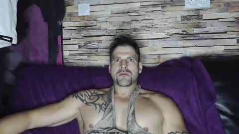 Snapshot of bigboyband chatting on January 18, 2025, 9:13 pm Bigboyband online show from January 18, 2025, 9:13 pm