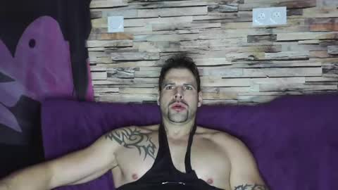 Snapshot of bigboyband chatting on January 26, 2025, 4:51 pm Bigboyband online show from January 26, 2025, 4:51 pm