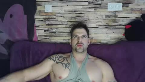 Snapshot of bigboyband chatting on February 23, 2025, 4:57 pm Bigboyband online show from February 23, 2025, 4:57 pm