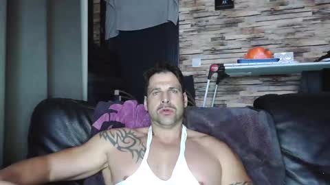 Snapshot of bigboyband chatting on November 13, 2025, 7:13 pm Bigboyband online show from November 13, 2025, 7:13 pm