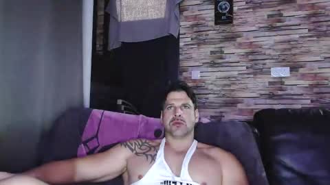 Snapshot of bigboyband chatting on November 30, 2025, 4:00 pm Bigboyband online show from November 30, 2025, 4:00 pm