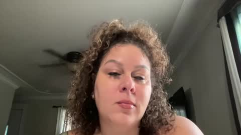 Snapshot of bigbreastsabrina chatting on October 3, 2025, 2:58 pm BIG BREAST SABRINA online show from October 3, 2025, 2:58 pm