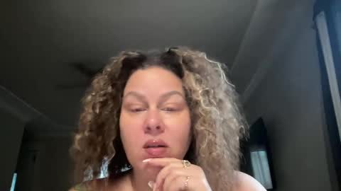 Snapshot of bigbreastsabrina chatting on October 8, 2025, 1:31 pm BIG BREAST SABRINA online show from October 8, 2025, 1:31 pm