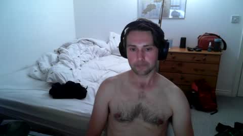 Snapshot of bigbrit_25 chatting on June 18, 2026, 12:22 am Big Brit online show from June 18, 2026, 12:22 am