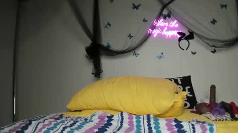 Snapshot of bigbuttsarena chatting on February 12, 2025, 1:41 am bigbuttsarena online show from February 12, 2025, 1:41 am