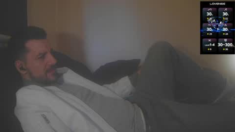 Jon - Im Straight online show from April 30, 2026, 10:25 pm