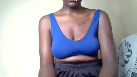 Snapshot of bigclit030 chatting on July 8, 2026, 10:42 am bigclit030 online show from July 8, 2026, 10:42 am
