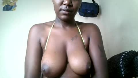 Snapshot of bigclit030 chatting on July 21, 2026, 10:28 am bigclit030 online show from July 21, 2026, 10:28 am