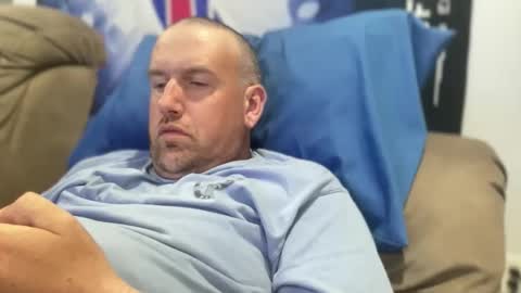 bigcocksuckingslut online show from May 12, 2026, 1:03 am