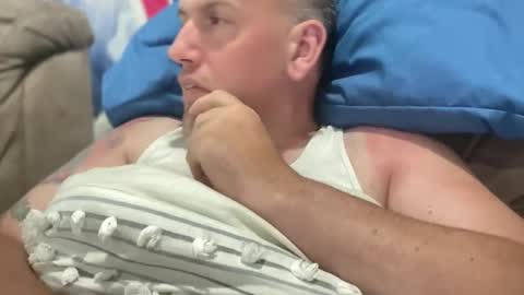 bigcocksuckingslut online show from May 19, 2026, 12:16 am