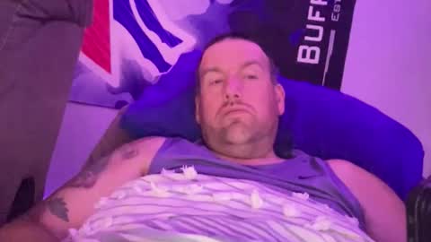 bigcocksuckingslut online show from June 8, 2026, 1:28 am
