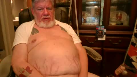BigDaddyBear online show from June 16, 2026, 3:42 am