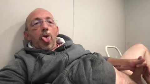 bigdaddydelight online show from July 23, 2026, 5:33 pm