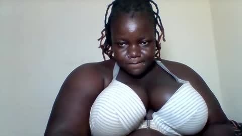 Snapshot of bigdarkass chatting on February 14, 2025, 12:19 am VIOLET online show from February 14, 2025, 12:19 am