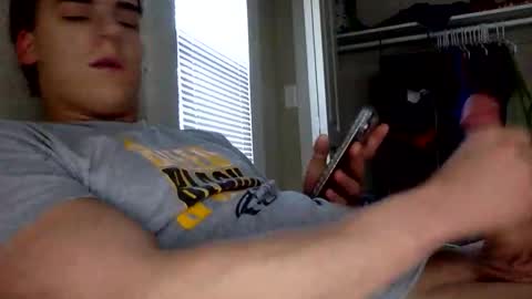 bigdick2919350474 online show from April 4, 2026, 12:35 pm