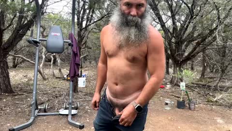 Snapshot of bigdickedbi chatting on December 25, 2024, 7:56 pm Bearded Dad online show from December 25, 2024, 7:56 pm