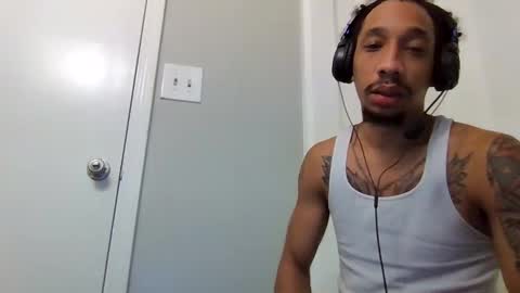 Snapshot of bigdickmarixxx chatting on October 21, 2025, 9:21 am bigdickmarixxx online show from October 21, 2025, 9:21 am