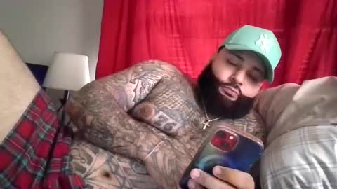 Snapshot of bigdickrican94 chatting on January 23, 2025, 7:18 pm bigdickrican94 online show from January 23, 2025, 7:18 pm