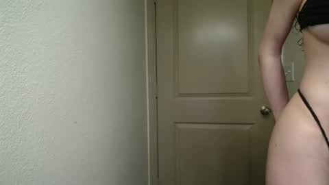 bigdicktrannynicole online show from May 27, 2026, 8:55 am