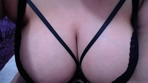  Sunny   online show from June 23, 2026, 1:25 am