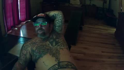 biggdaddy4206913 online show from September 17, 2025, 7:04 pm