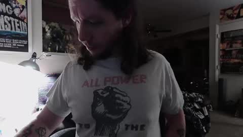 biggerisbetter21 online show from March 4, 2026, 10:32 am