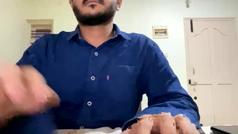 Snapshot of bighandsomesatisfy chatting on January 1, 2025, 12:55 pm bighandsomesatisfy online show from January 1, 2025, 12:55 pm