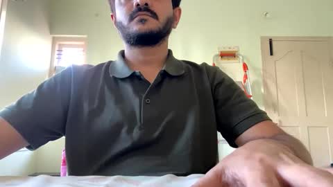 Snapshot of bighandsomesatisfy chatting on January 7, 2025, 10:22 am bighandsomesatisfy online show from January 7, 2025, 10:22 am