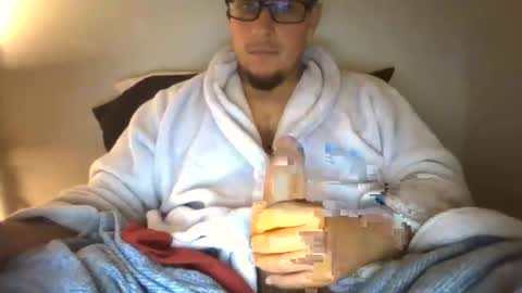 Snapshot of bigjay7713 chatting on April 3, 2026, 6:22 am Bigdicbear713 online show from April 3, 2026, 6:22 am