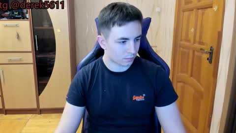 Snapshot of bigmark03 chatting on December 15, 2025, 2:10 pm BigMark03 online show from December 15, 2025, 2:10 pm