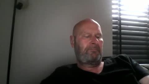 Snapshot of bigmike3339 chatting on October 28, 2025, 9:57 am bigmike3339 online show from October 28, 2025, 9:57 am